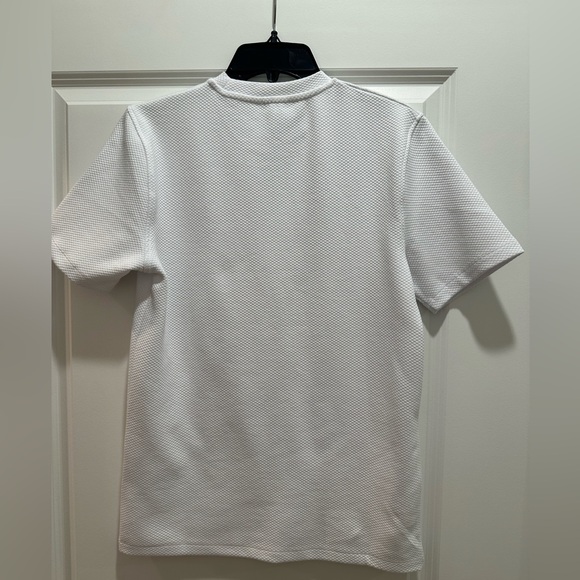 COOPER
SLIM FIT HONEYCOMB T-SHIRT
COLOR: WHITE - Picture 3 of 3